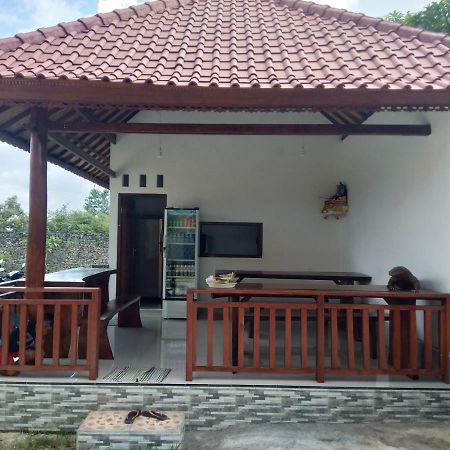 Ega Homestay Toyapakeh Exterior foto