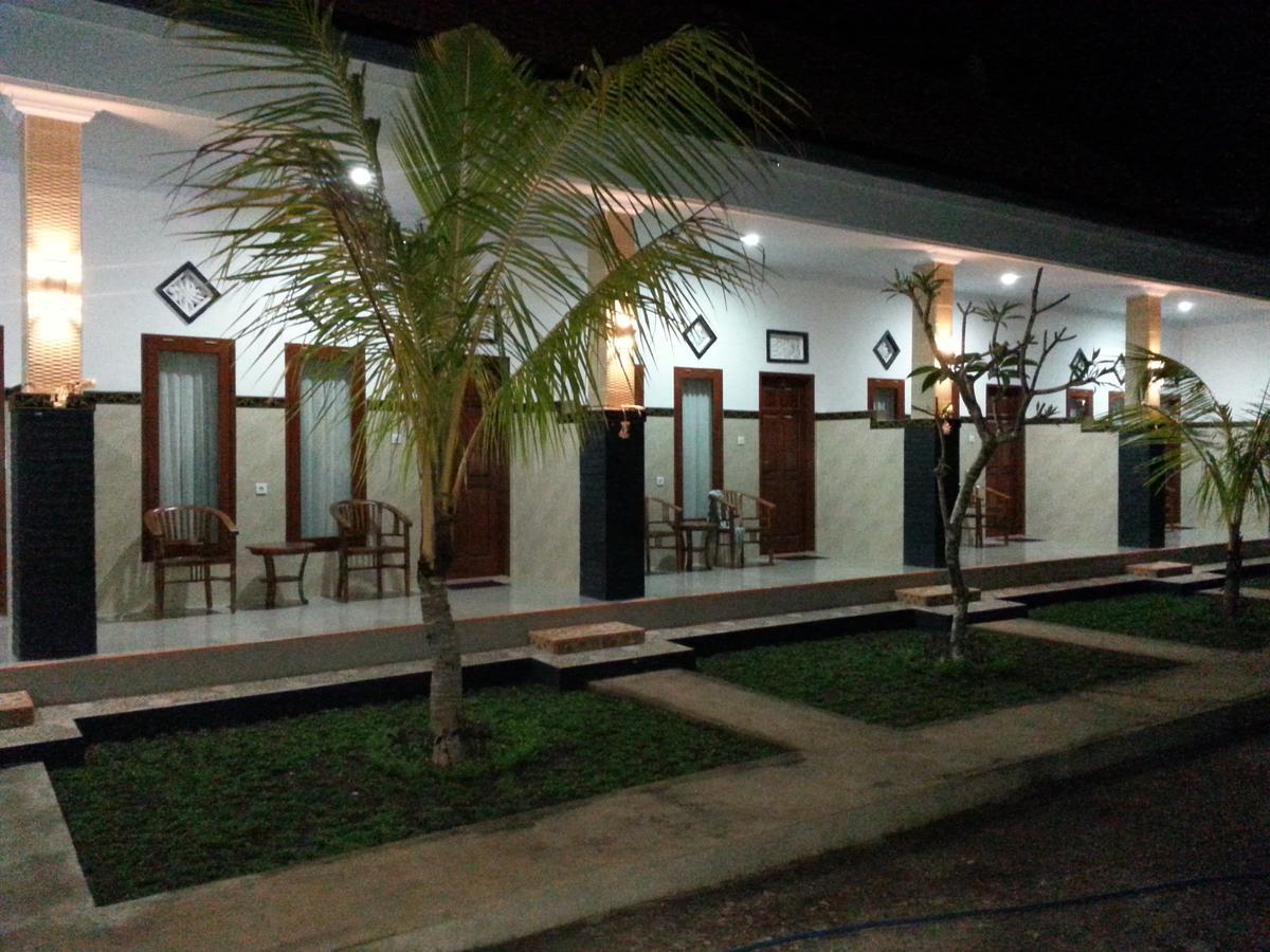 Ega Homestay Toyapakeh Exterior foto